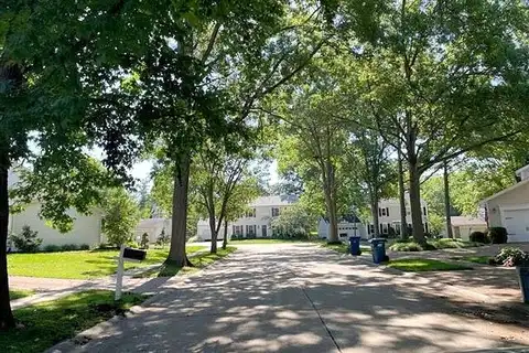 Carriage Hill, CHESTERFIELD, MO 63017