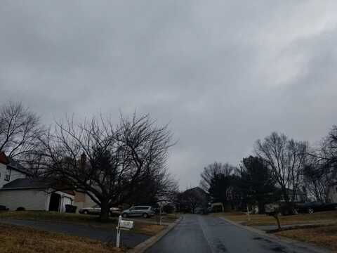 Russell, DOWNINGTOWN, PA 19335