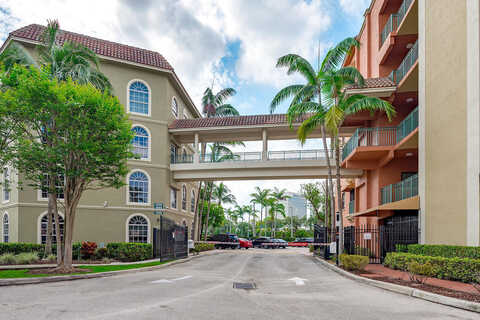Presidential, WEST PALM BEACH, FL 33401