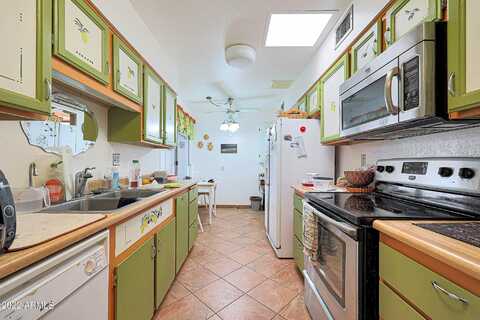 105Th, SUN CITY, AZ 85373