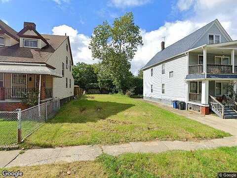 Woodlawn Ave, Cleveland, OH 44106