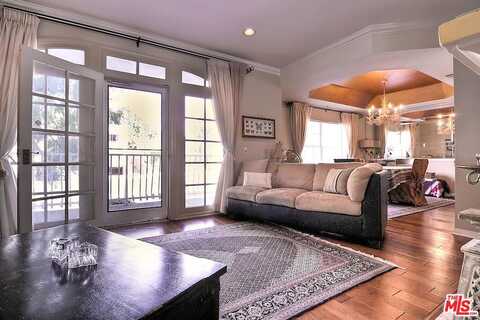 Beverly Glen, LOS ANGELES, CA 90025