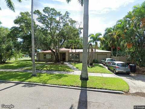 Nina, SAINT PETERSBURG, FL 33704