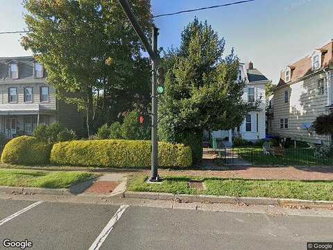 Broad, BURLINGTON, NJ 08016