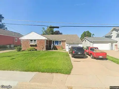 Myra, CLINTON, IA 52732