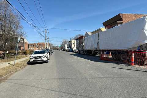 Broadway, WATERVLIET, NY 12189