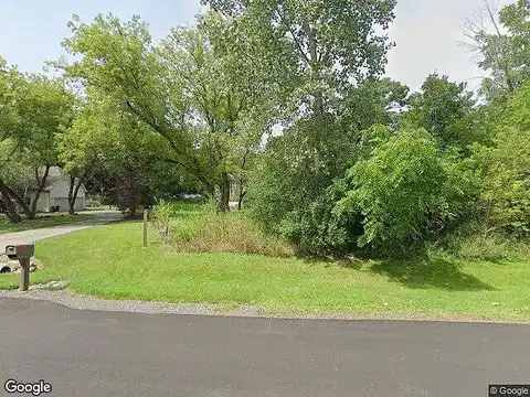 Nish, CRYSTAL LAKE, IL 60012