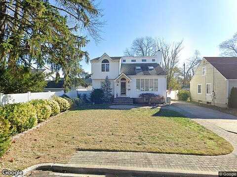 Cedar, OCEANSIDE, NY 11572