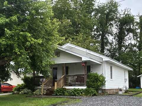 Scates, WAYNESVILLE, NC 28786
