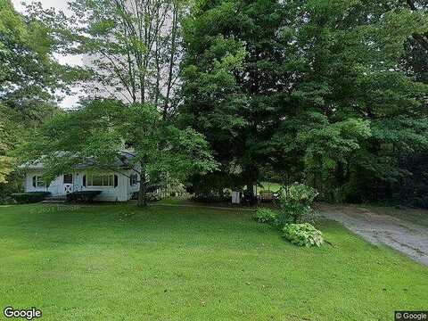 Lt Glendora, BUCHANAN, MI 49107