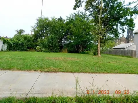 W 18 St, Cleveland, OH 44109
