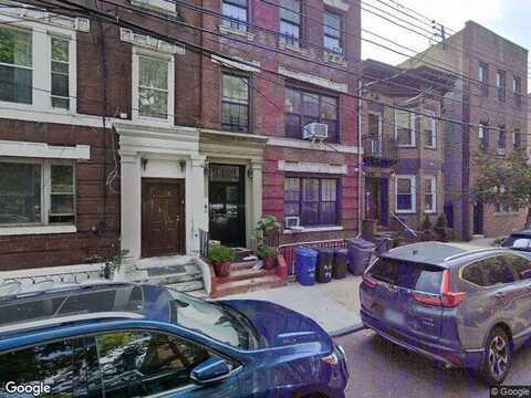 9Th, ASTORIA, NY 11106