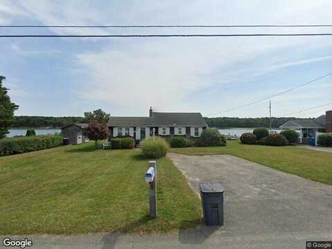 Edgewater, EAST FALMOUTH, MA 02536