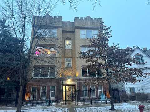 Shakespeare, CHICAGO, IL 60647