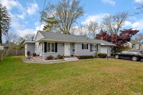 Lee, PATCHOGUE, NY 11772