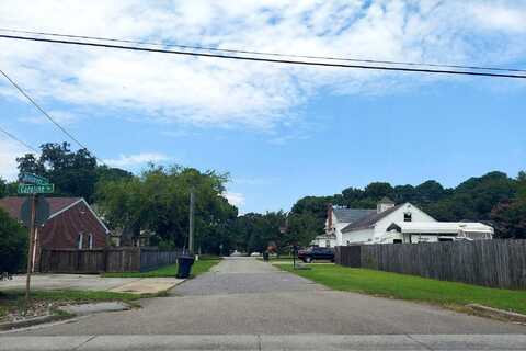 Caroline, PORTSMOUTH, VA 23701