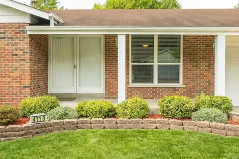 Les Cherbourg, FLORISSANT, MO 63034