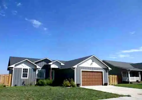 Hawthorne, GARDEN CITY, KS 67846