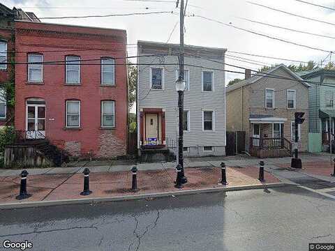 Broadway, RENSSELAER, NY 12144