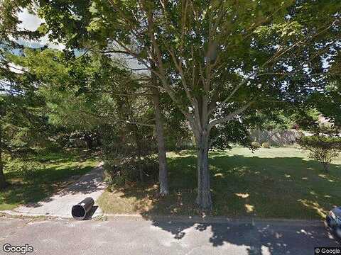 Susan, BELLPORT, NY 11713