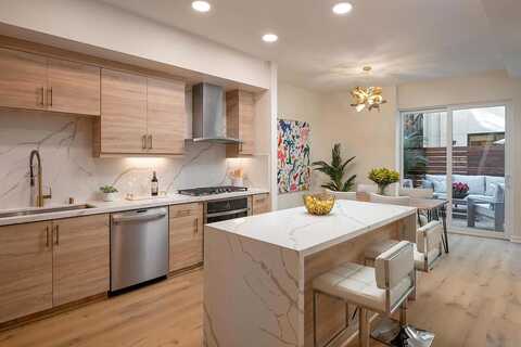 30Th St #201, San Diego, CA 92116