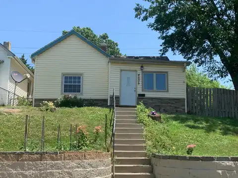 21St, OMAHA, NE 68107