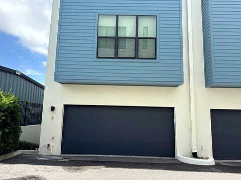 Mcelroy, TAMPA, FL 33611
