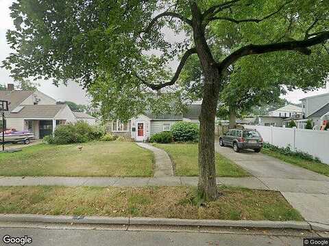 Oaktree, LEVITTOWN, NY 11756