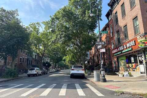Monroe, BROOKLYN, NY 11221