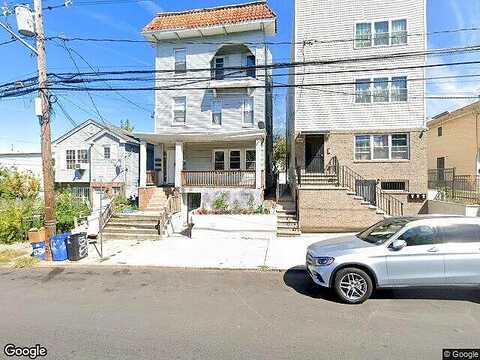 15Th, NEWARK, NJ 07103