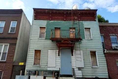 Halsey, BROOKLYN, NY 11233