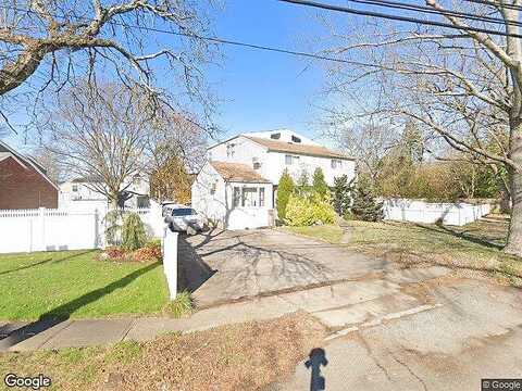 Broadway, BETHPAGE, NY 11714