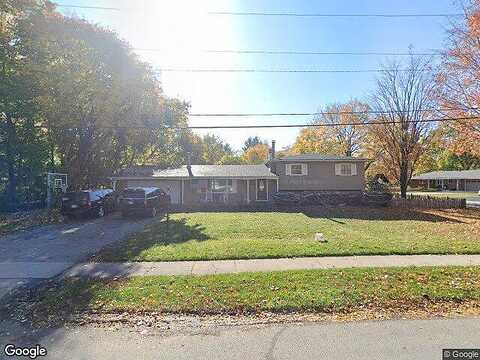 Broadway, CRYSTAL LAKE, IL 60014