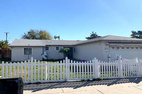 Meadowbrook, SAN DIEGO, CA 92114