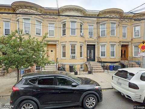 61St, GLENDALE, NY 11385