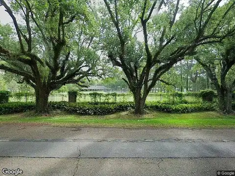Main, SAINT MARTINVILLE, LA 70582