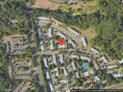 Holly, EATONTOWN, NJ 07724