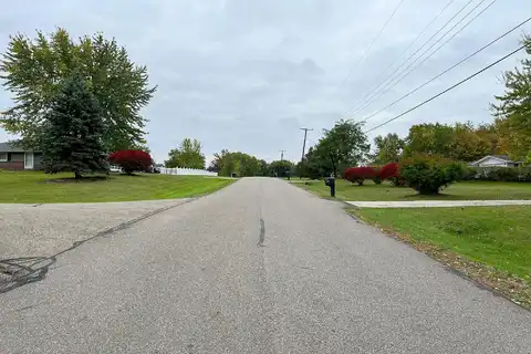 Ellen, STREETSBORO, OH 44241