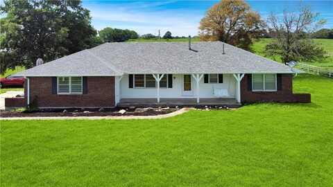 20479 D Highway, Norborne, MO 64668