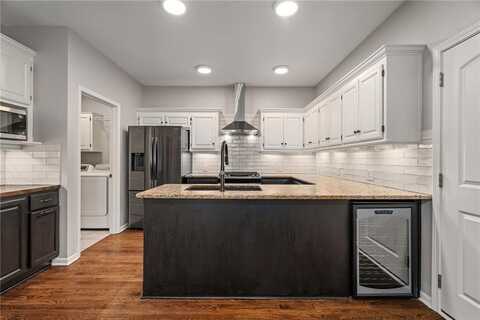 7865 W 157TH Terrace, Overland Park, KS 66223