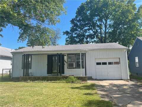 1901 W 7th Street, Coffeyville, KS 67337