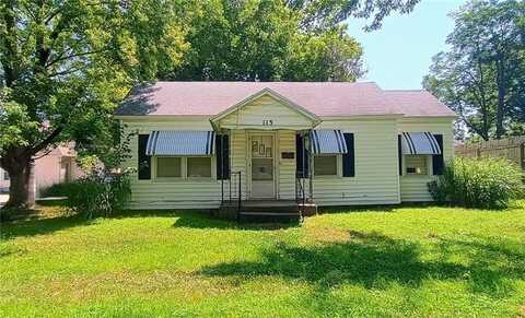 113 S Clay Street, Nevada, MO 64772