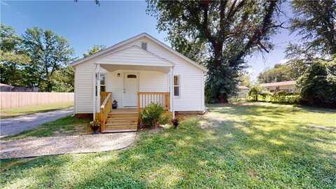 620 E Central Street, Nevada, MO 64772