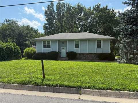 802 WOODBINE Road, Saint Joseph, MO 64507