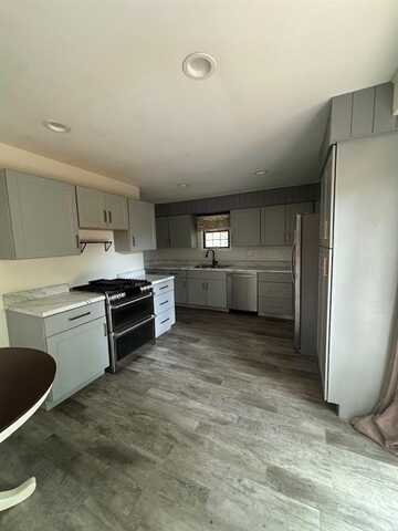 2011 N Hines Road, Independence, MO 64058