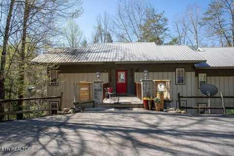 520 Proffitt Rd, Gatlinburg, TN 37738