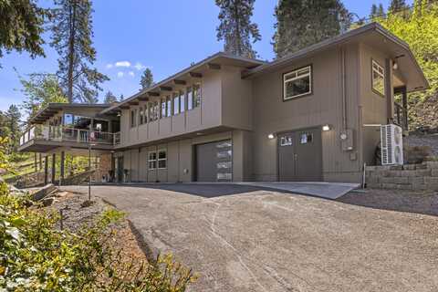 1215 Lakeshore Drive, Klamath Falls, OR 97601