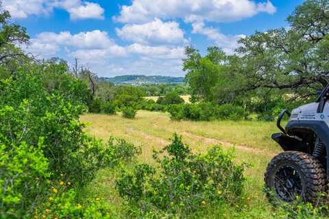 8 Cypress Creek Rd, Comfort, TX 78013