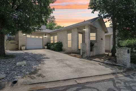 241 Old Oaks Path, Kerrville, TX 78028