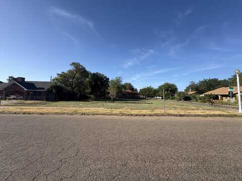 1811 17th Street, Lubbock, TX 79401